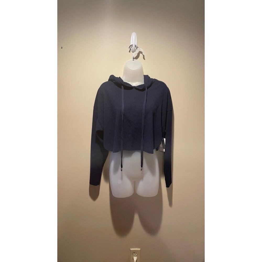M BP Cropped Hooded Top‎